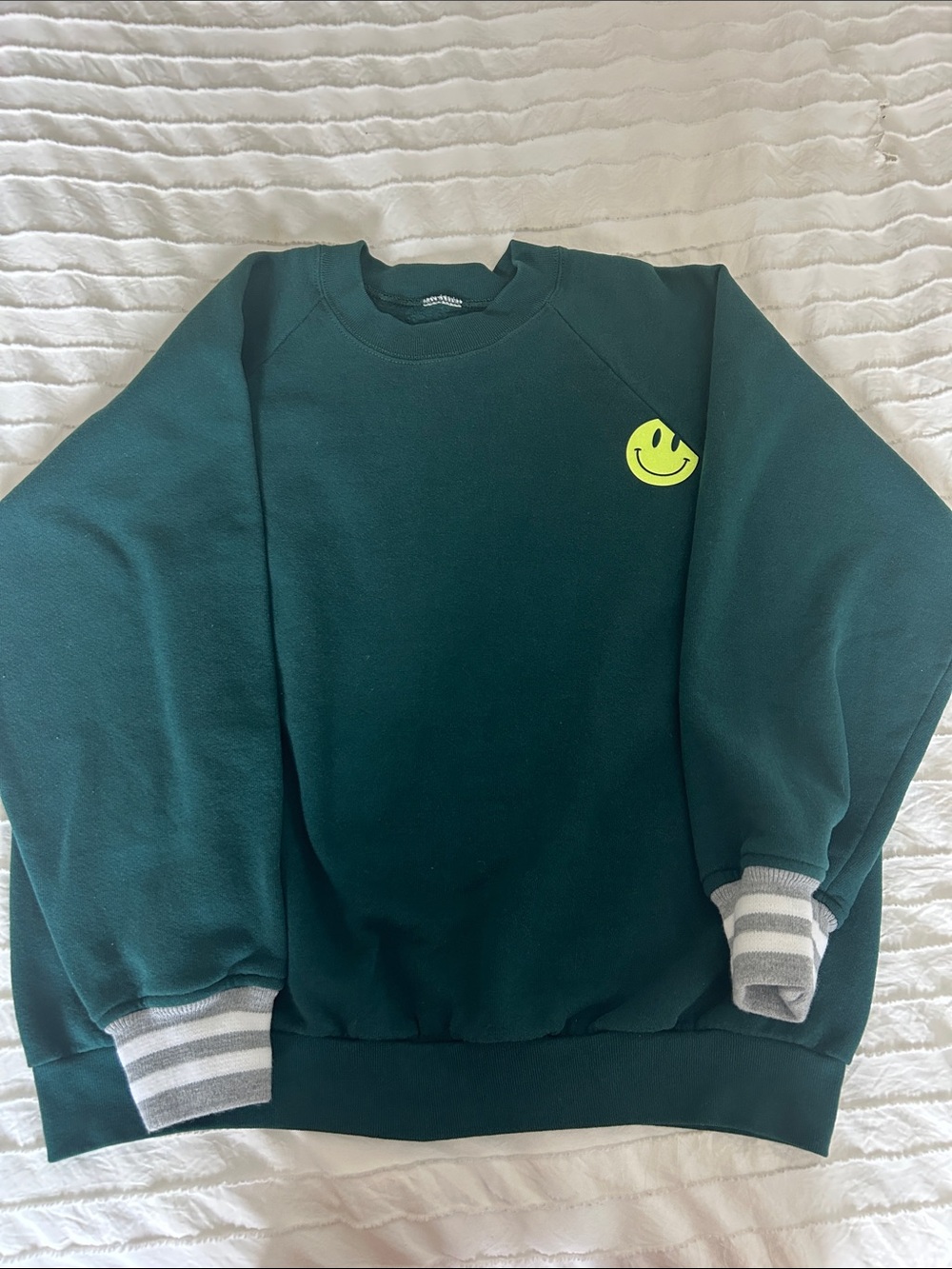 Aquarius Cocktail Rework Sweatshirt in Green with Glitter Smiley